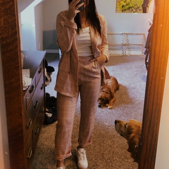 ❗️SOLD❗️Blazer + Trouser Set - Picture 10 of 10